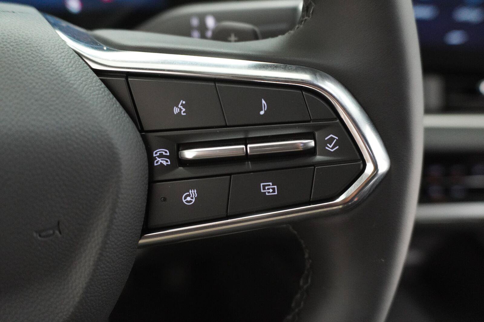 New 2027 Chevrolet Equinox LT w/ Safety and Technology Package FWD image 11