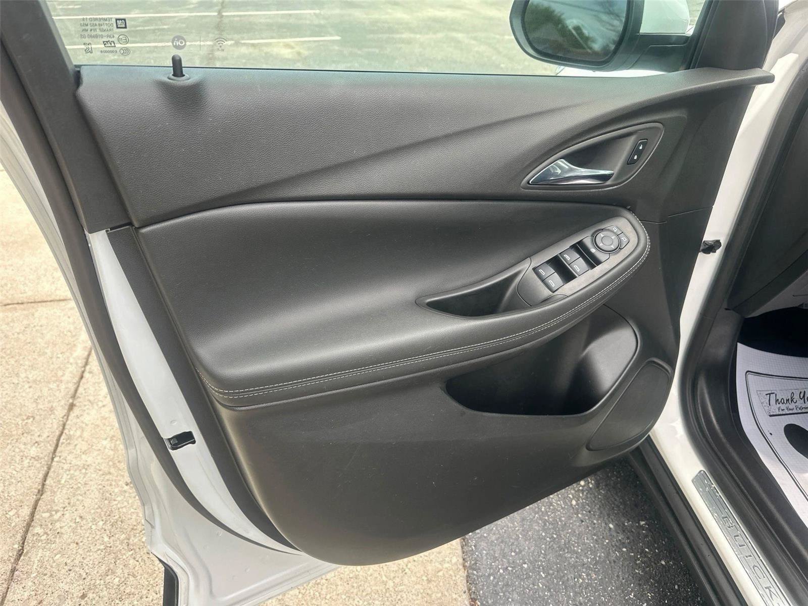 Used 2022 Buick Encore GX Preferred w/ Cold Weather Comfort Package FWD image 19