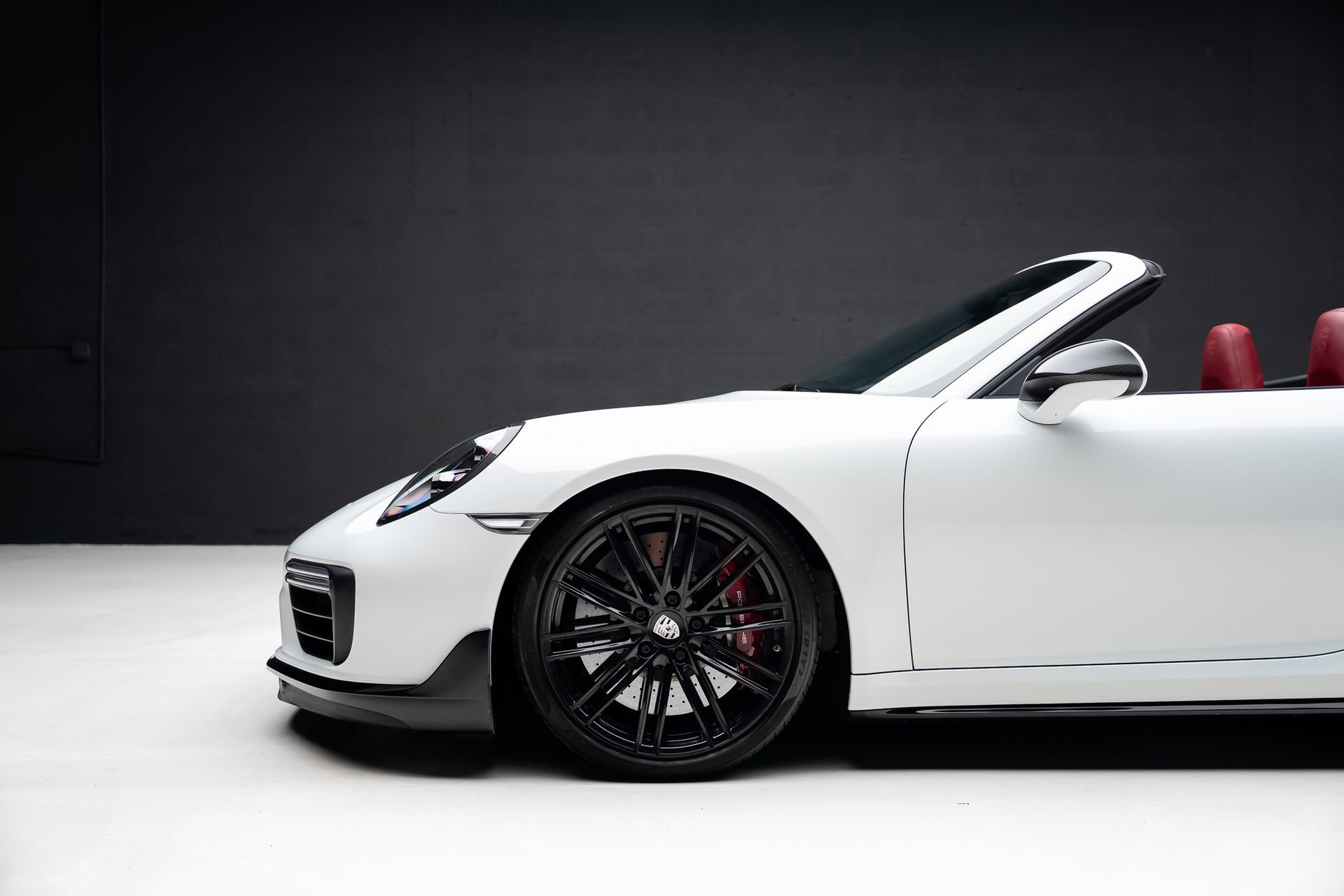 Used 2019 Porsche 911 Turbo image 21