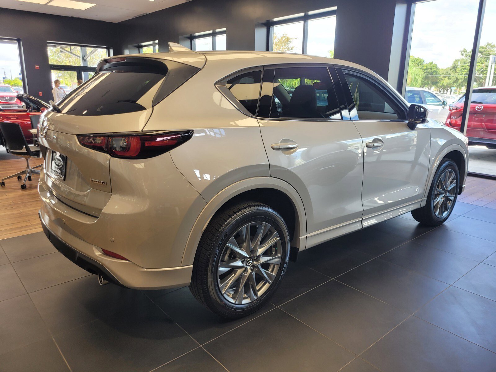 New 2025 MAZDA CX-5 AWD 2.5 S w/ Premium Plus Pkg image 14