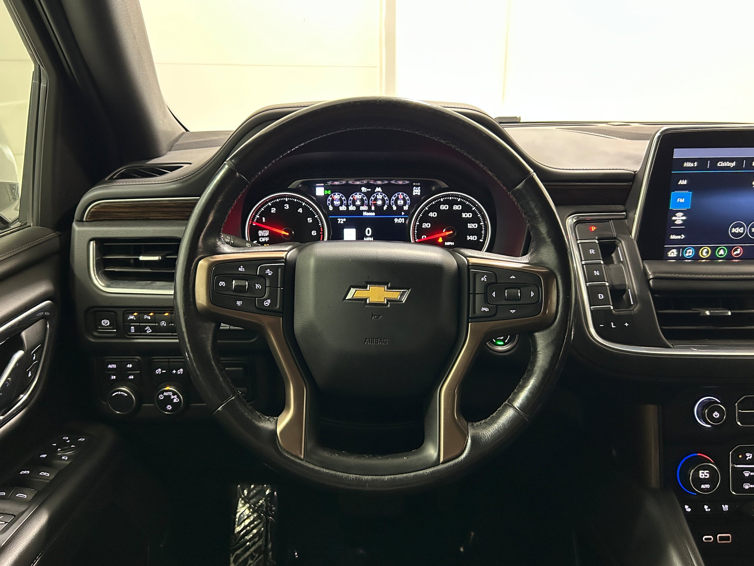 Used 2021 Chevrolet Suburban High Country w/ Premium Package AWD/4WD image 14