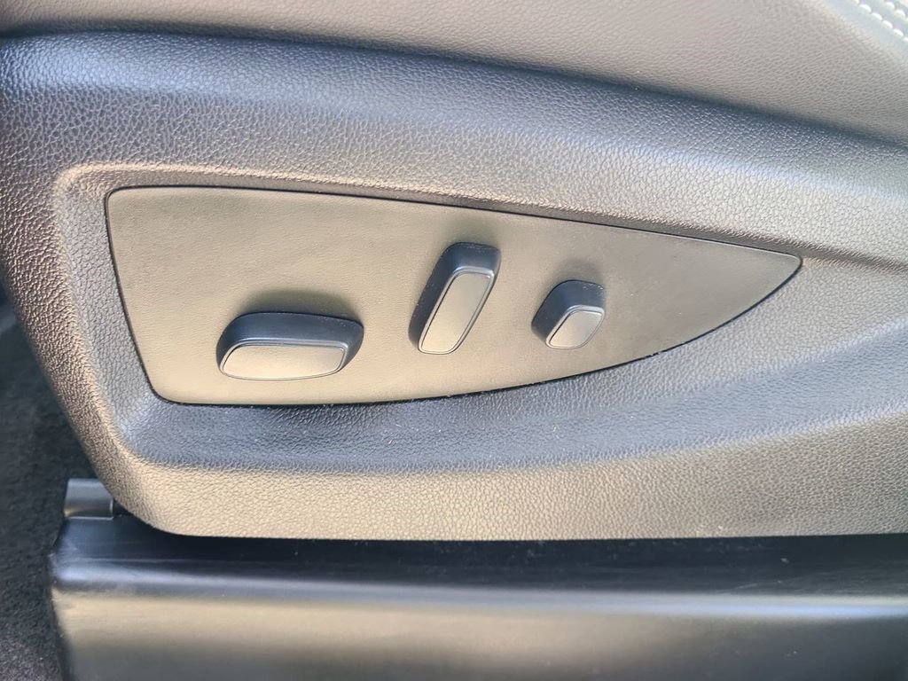 Used 2018 Chevrolet Silverado 2500 High Country w/ Duramax Plus Package image 26