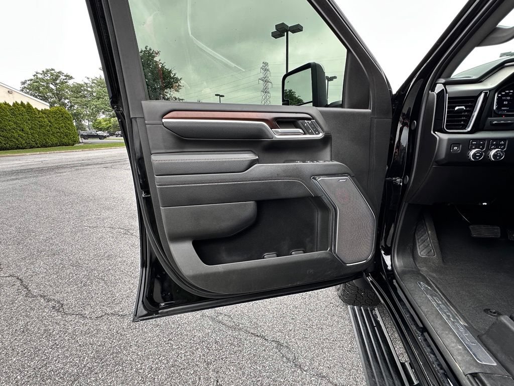 Used 2024 GMC Sierra 2500 Denali w/ Denali Reserve Package AWD/4WD image 23