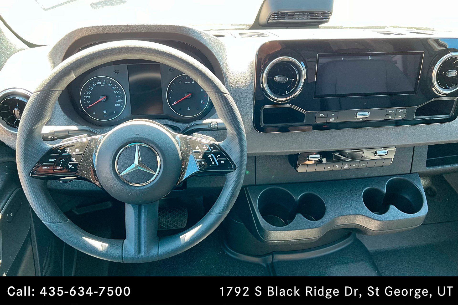 Used 2025 Mercedes-Benz Sprinter 2500 image 9