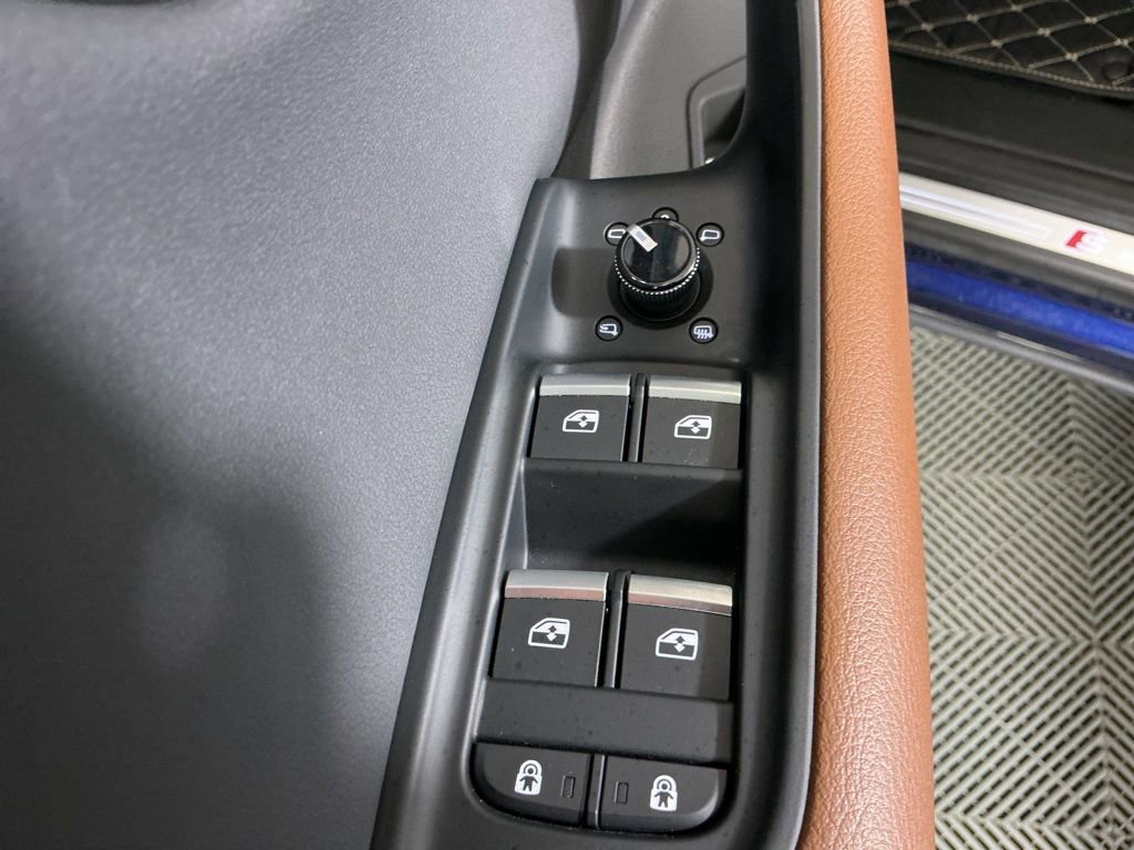 Used 2020 Audi Q8 Premium Plus w/ Premium Plus Package image 23