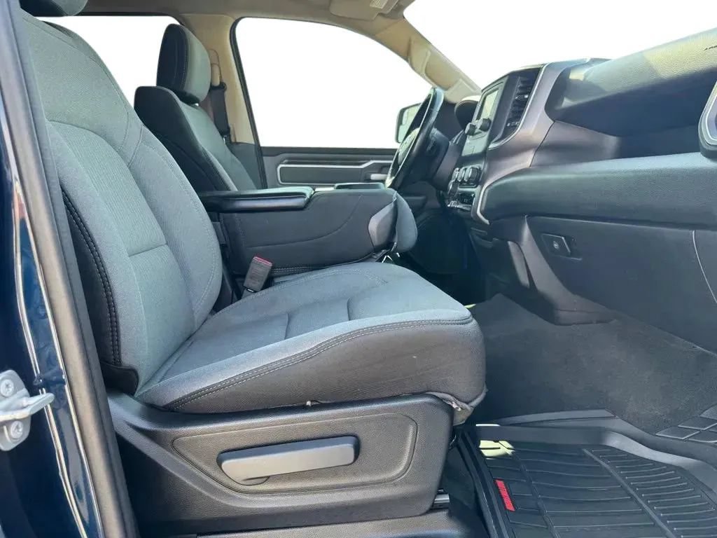 Used 2019 RAM 1500 Big Horn AWD/4WD image 14