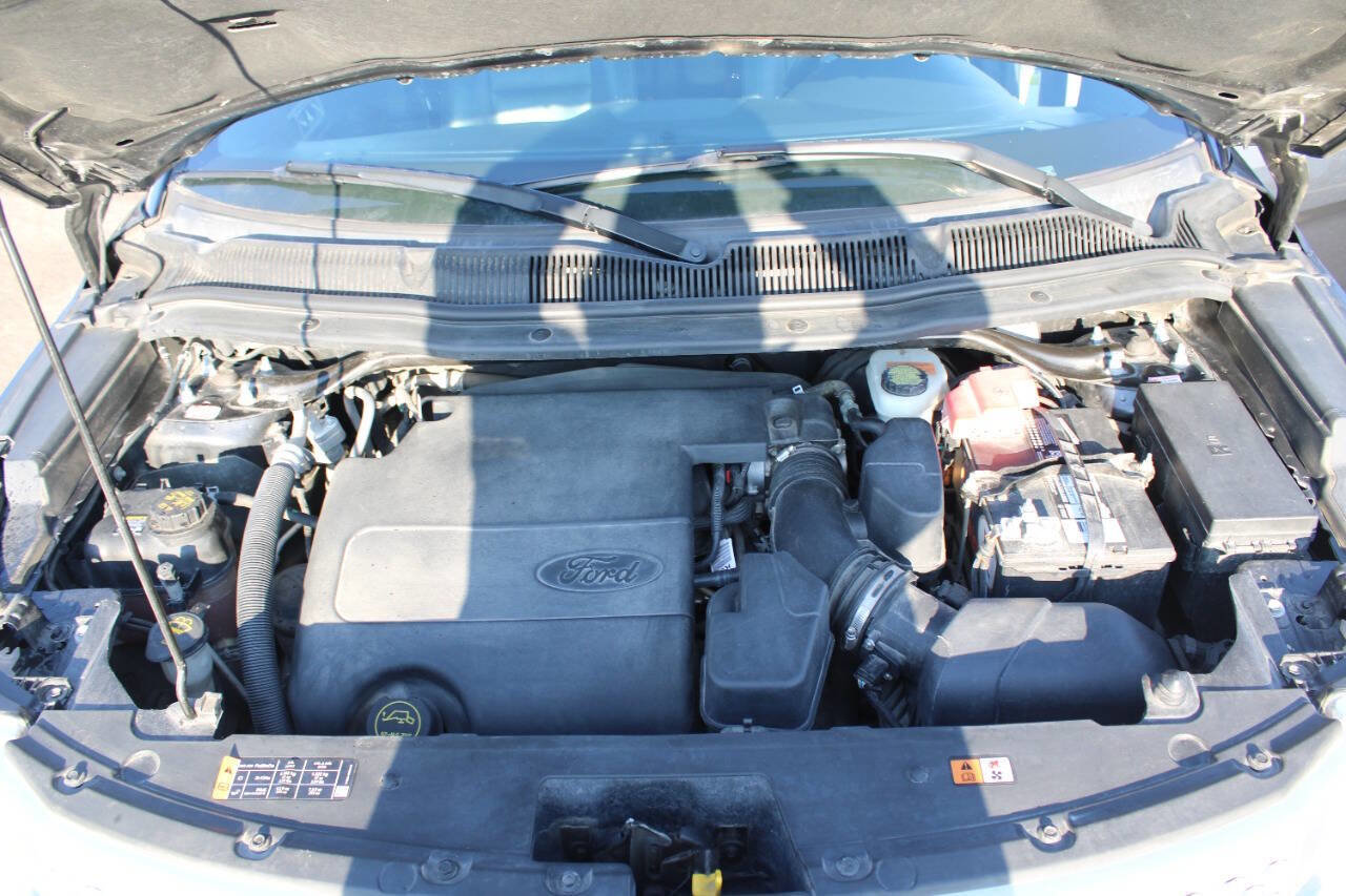 Used 2015 Ford Explorer XLT w/ Equipment Group 202B image 19