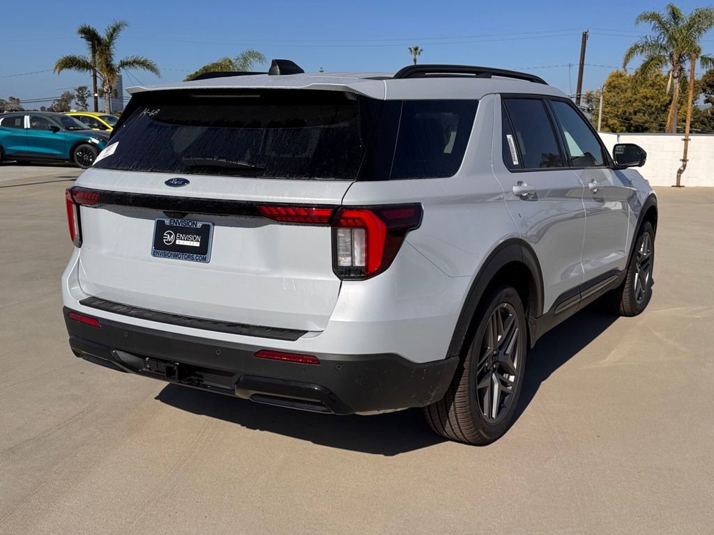 New 2026 Ford Explorer ST-Line w/ ST-Line Street Pack image 12
