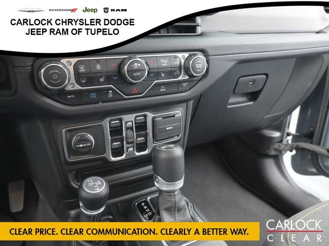 Used 2025 Jeep Wrangler Sahara image 21