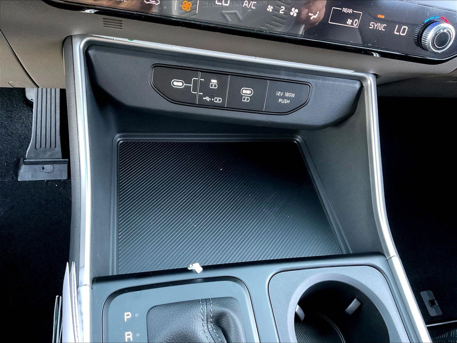 New 2027 Kia Carnival FWD image 25
