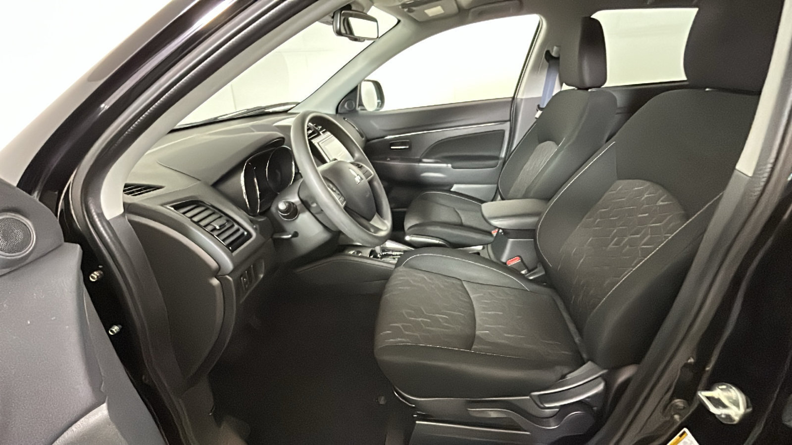 Used 2026 Mitsubishi Outlander Sport ES AWD/4WD image 12
