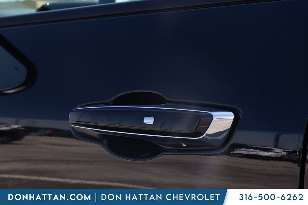 Used 2025 Chevrolet Traverse High Country w/ LPO, Floor Liner Package FWD image 29