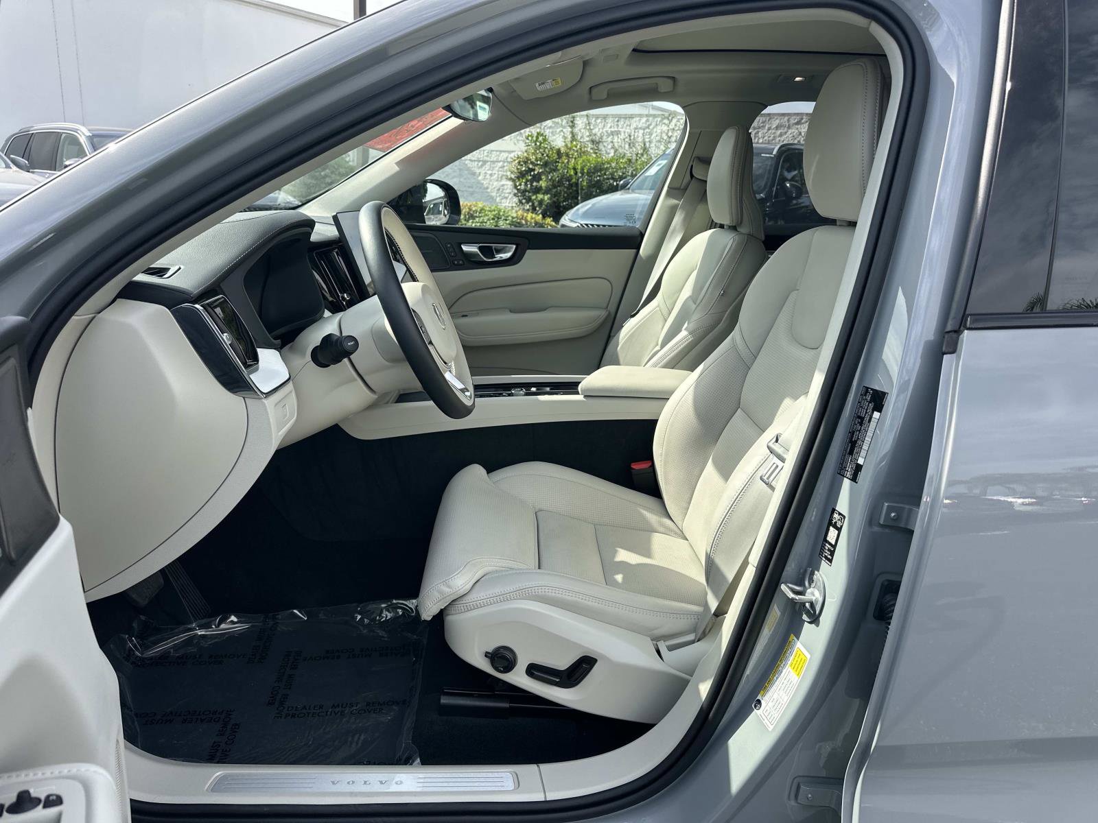 Certified 2026 Volvo XC60 B5 Ultra w/ Protection Package Premier image 17