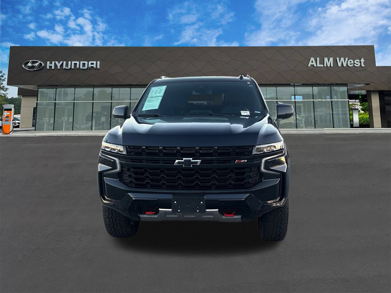 Used 2023 Chevrolet Tahoe Z71 AWD/4WD image 2