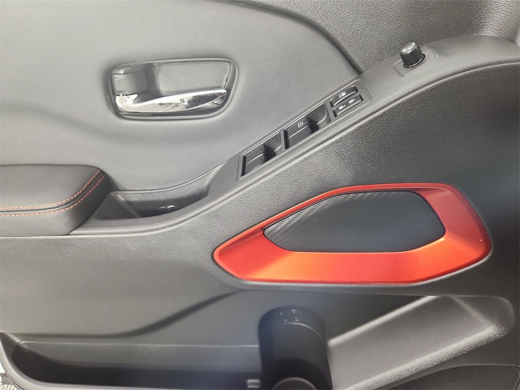 Used 2024 Nissan Frontier PRO-4X w/ Off-Road Protection Package image 9