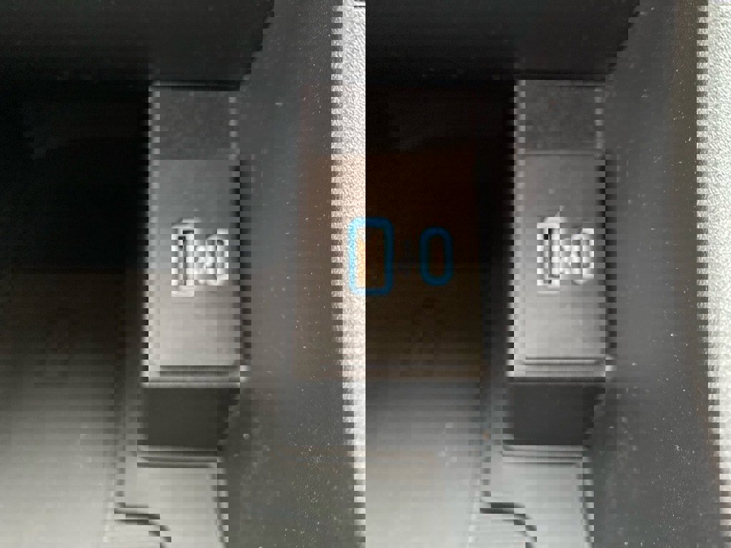 Used 2024 Ford Edge SEL w/ Convenience Package image 13