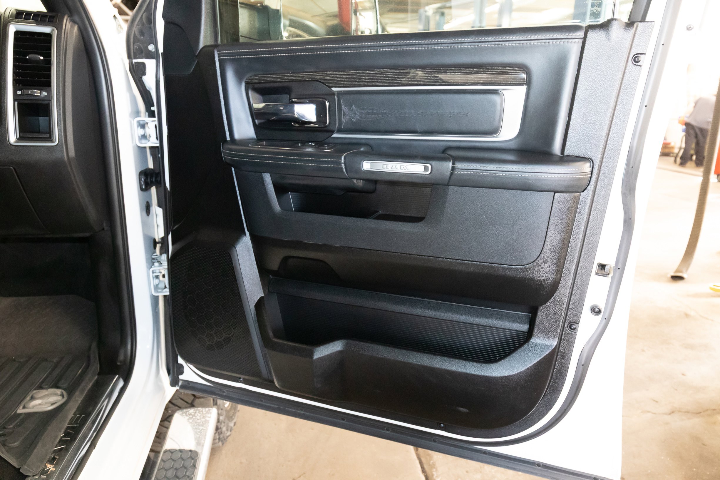 Used 2017 RAM 1500 Limited image 17