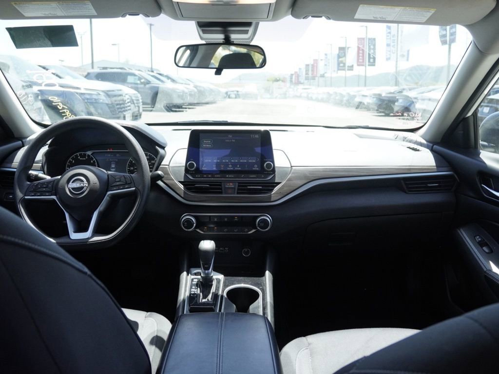 Certified 2024 Nissan Altima 2.5 SV FWD image 18