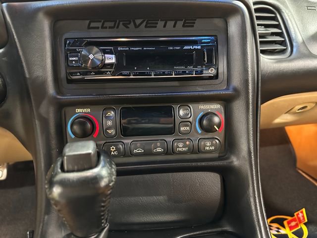 Used 2004 Chevrolet Corvette Convertible w/ Preferred Equipment Group image 14