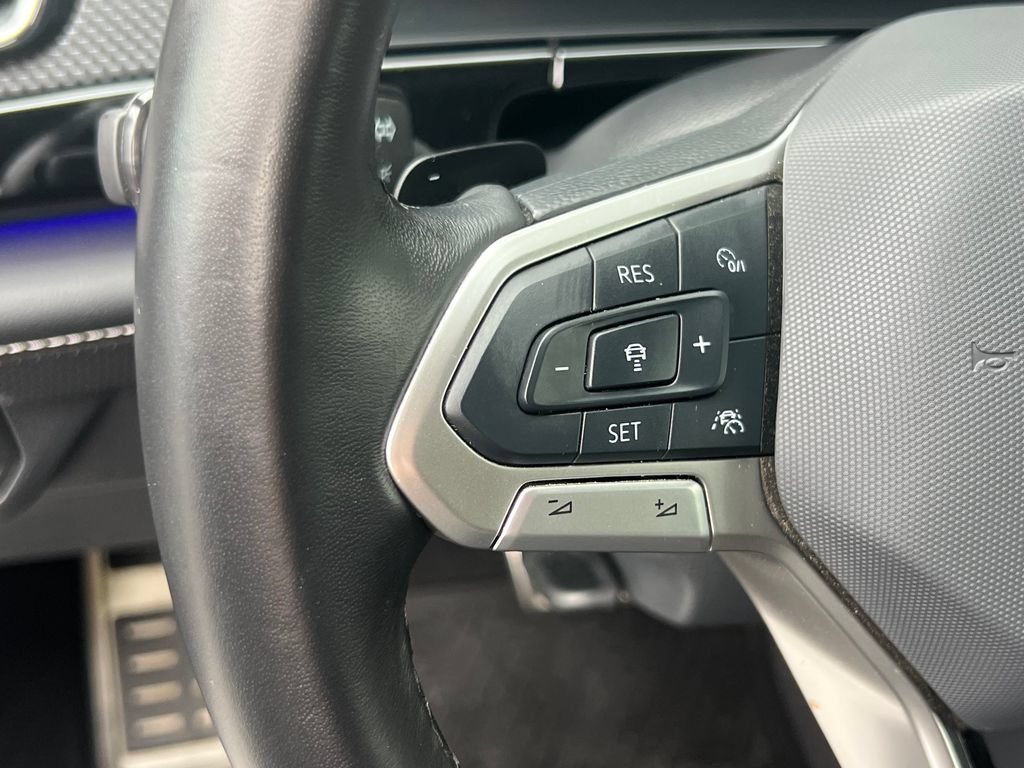 Used 2024 Volkswagen Atlas Cross Sport SEL Premium R-Line AWD/4WD image 27