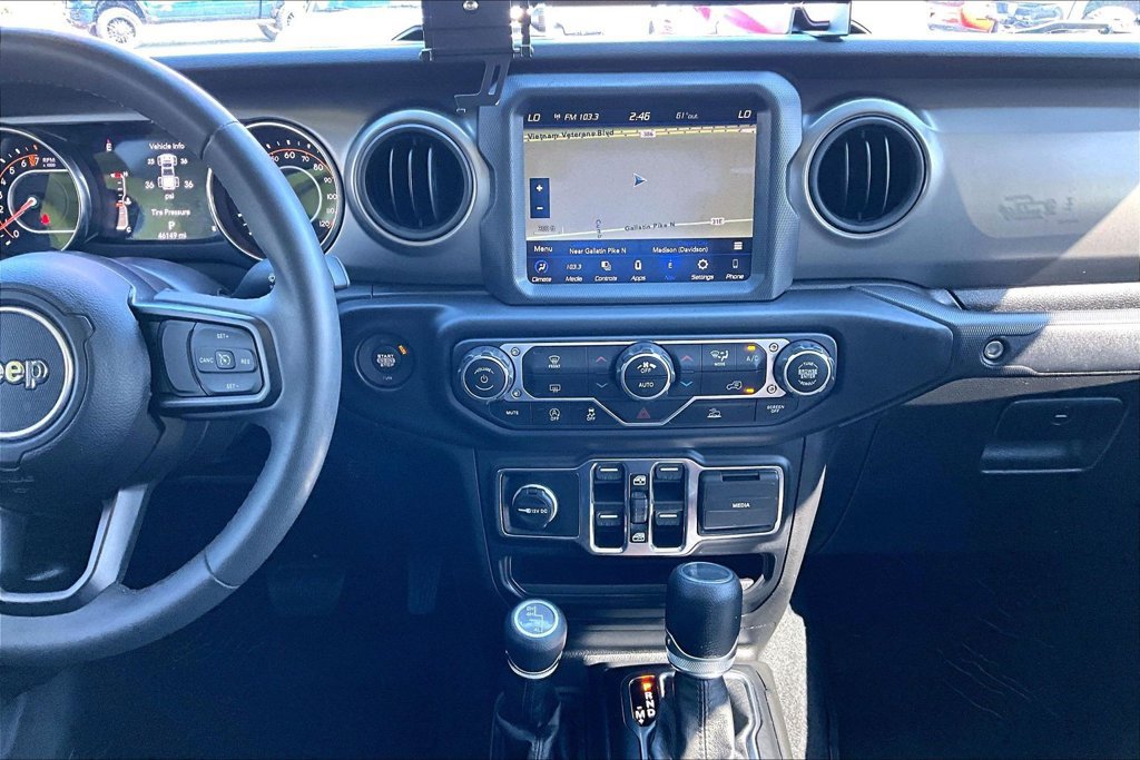 Used 2023 Jeep Gladiator Sport AWD/4WD image 13