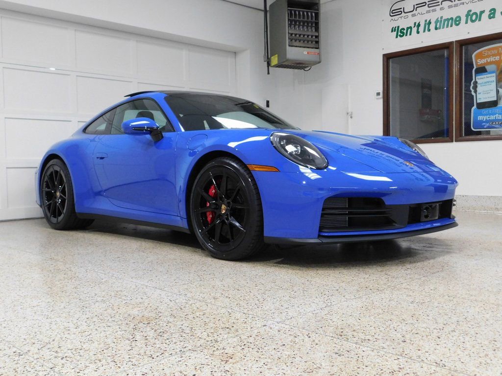 Used 2025 Porsche 911 Carrera S image 3