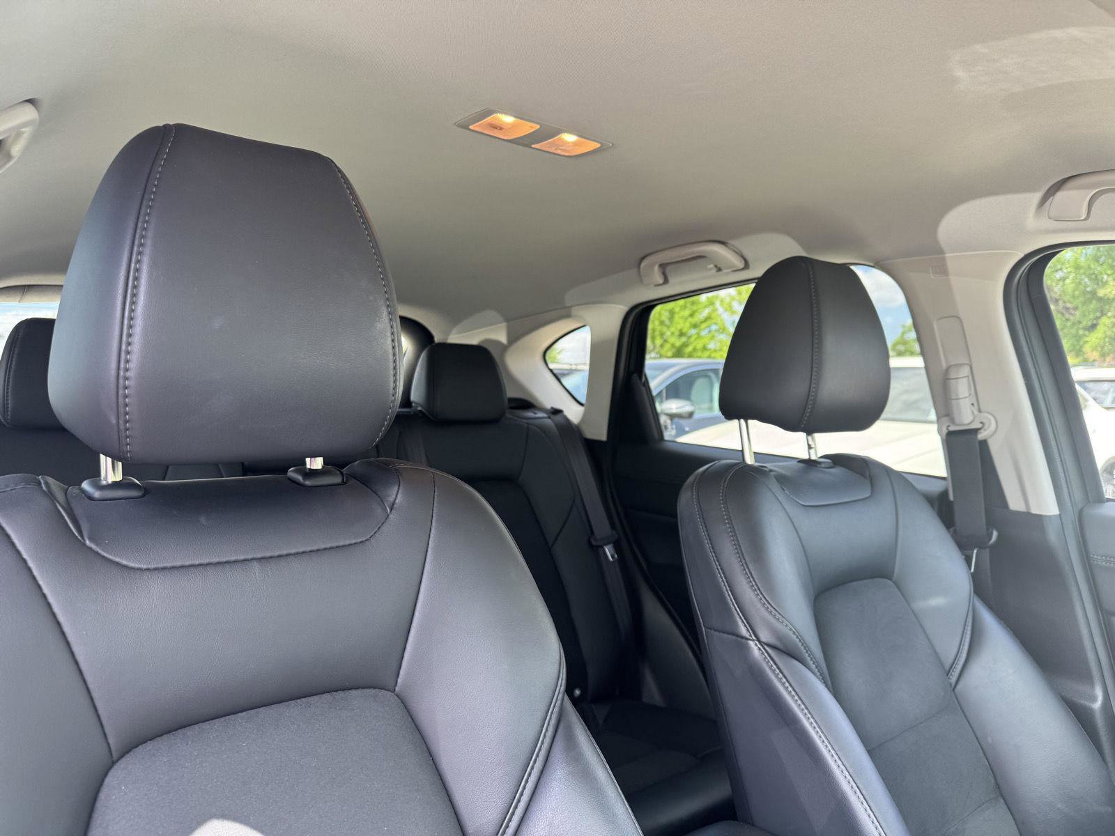 Used 2021 MAZDA CX-5 Touring image 30