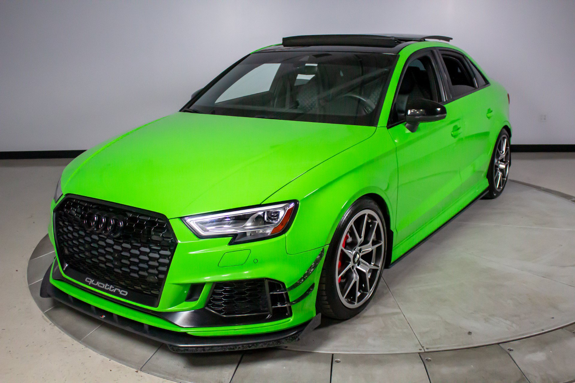 Used 2020 Audi RS 3 w/ Navigation Package AWD/4WD image 2