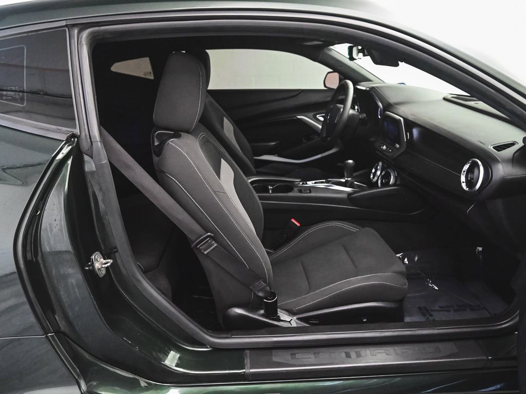 Used 2020 Chevrolet Camaro LT w/ 1LE Track Performance Package image 30