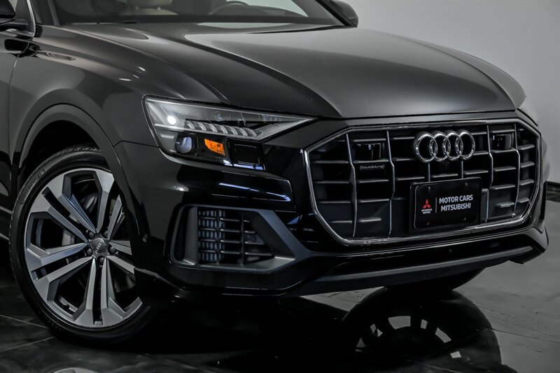 Used 2020 Audi Q8 Prestige AWD/4WD image 2