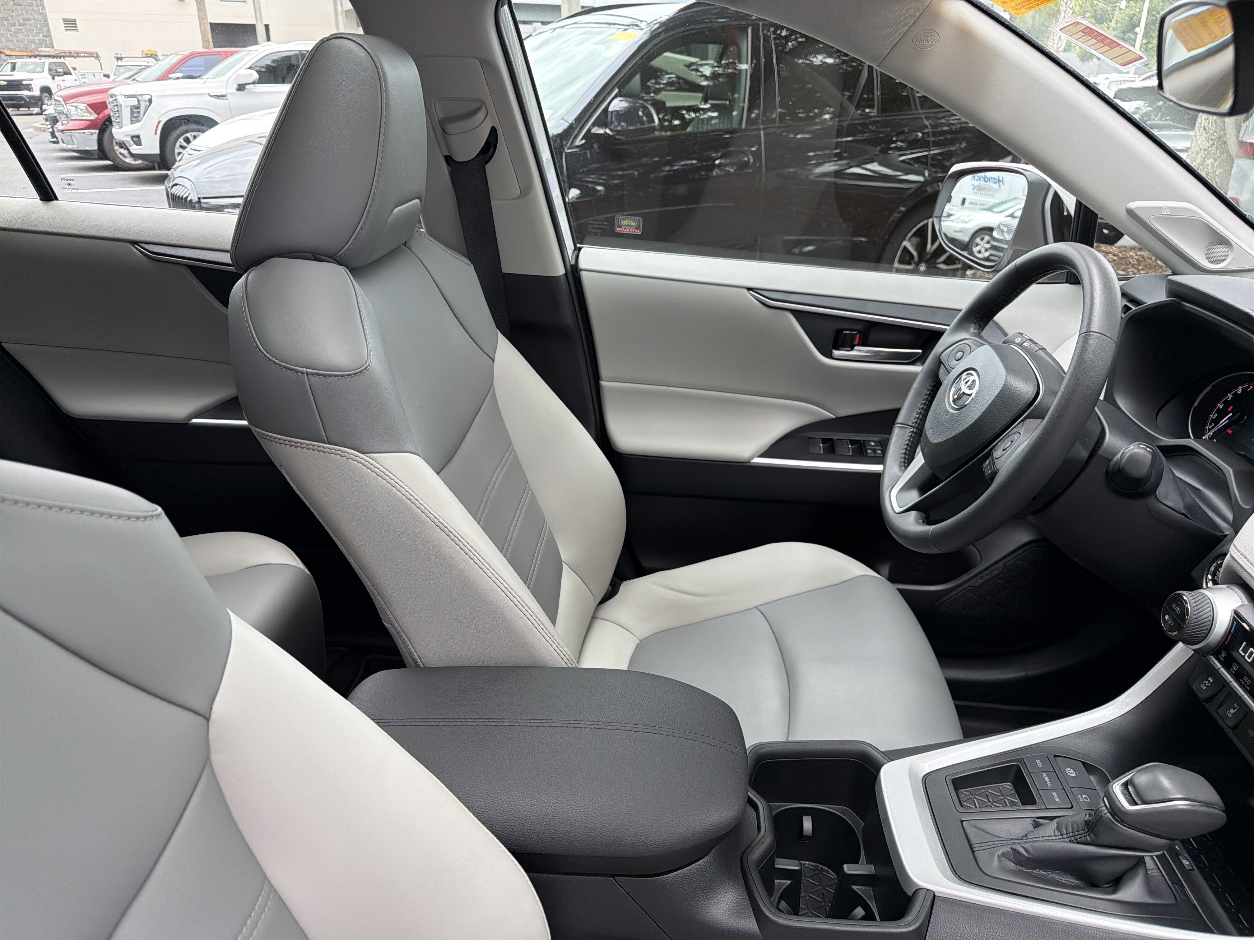Used 2025 Toyota RAV4 XLE Premium w/ Weather Package FWD image 41
