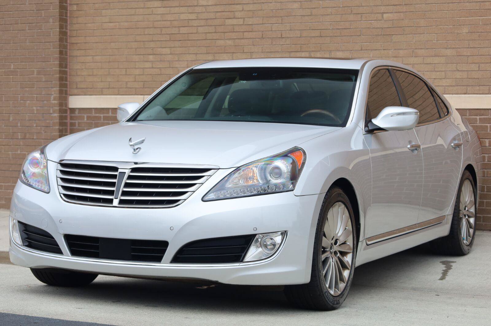 Used 2015 Hyundai Equus Signature RWD image 6