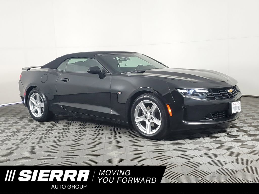Used 2023 Chevrolet Camaro LT RWD image 1