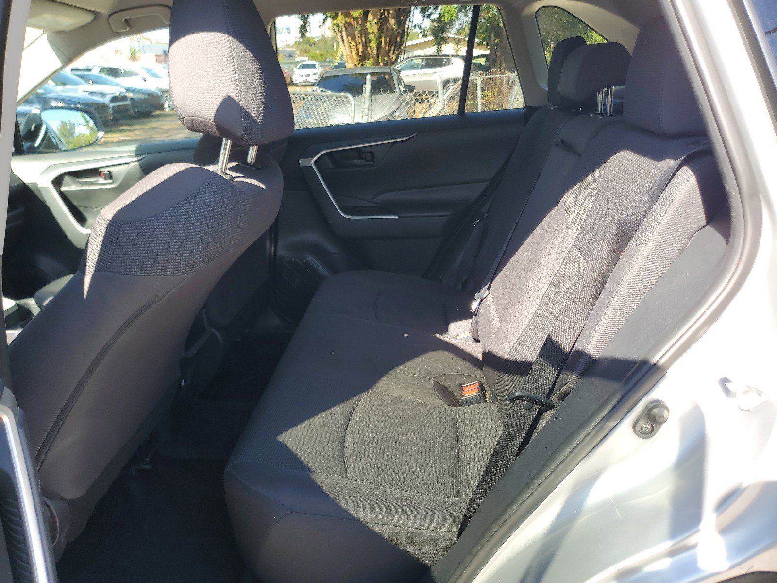 Used 2019 Toyota RAV4 LE image 11