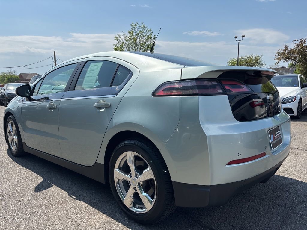 Used 2012 Chevrolet Volt Premium w/ Premium Trim Package FWD image 8