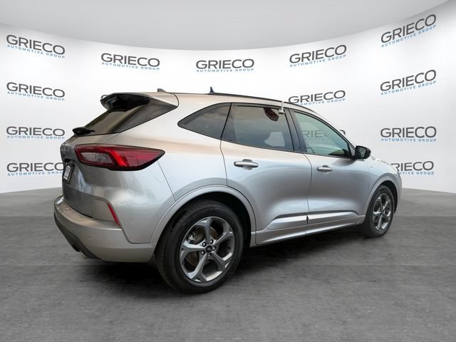 Used 2023 Ford Escape ST-Line w/ Tech Pack #1 FWD image 7