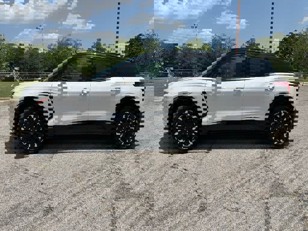 New 2025 Chevrolet Blazer EV RS RWD image 2