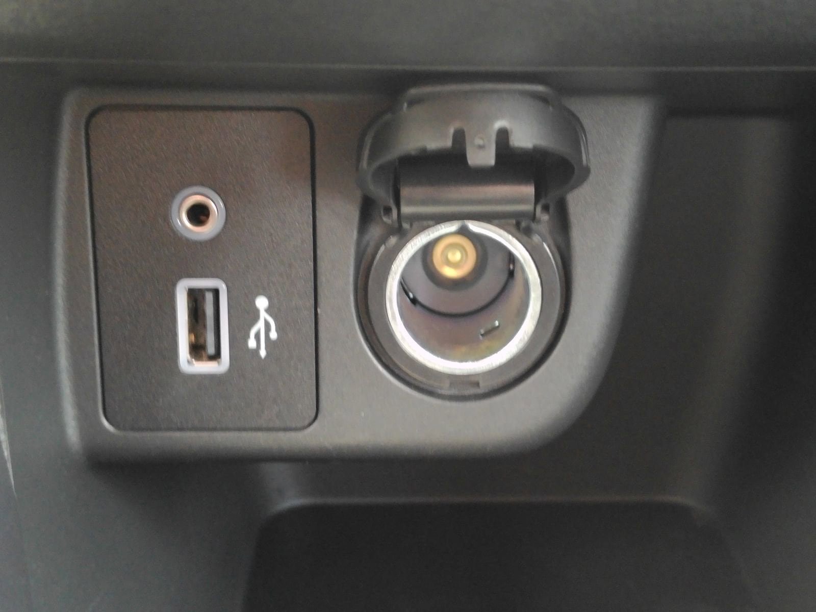 Used 2023 Nissan Versa S w/ Trunk Package FWD image 25
