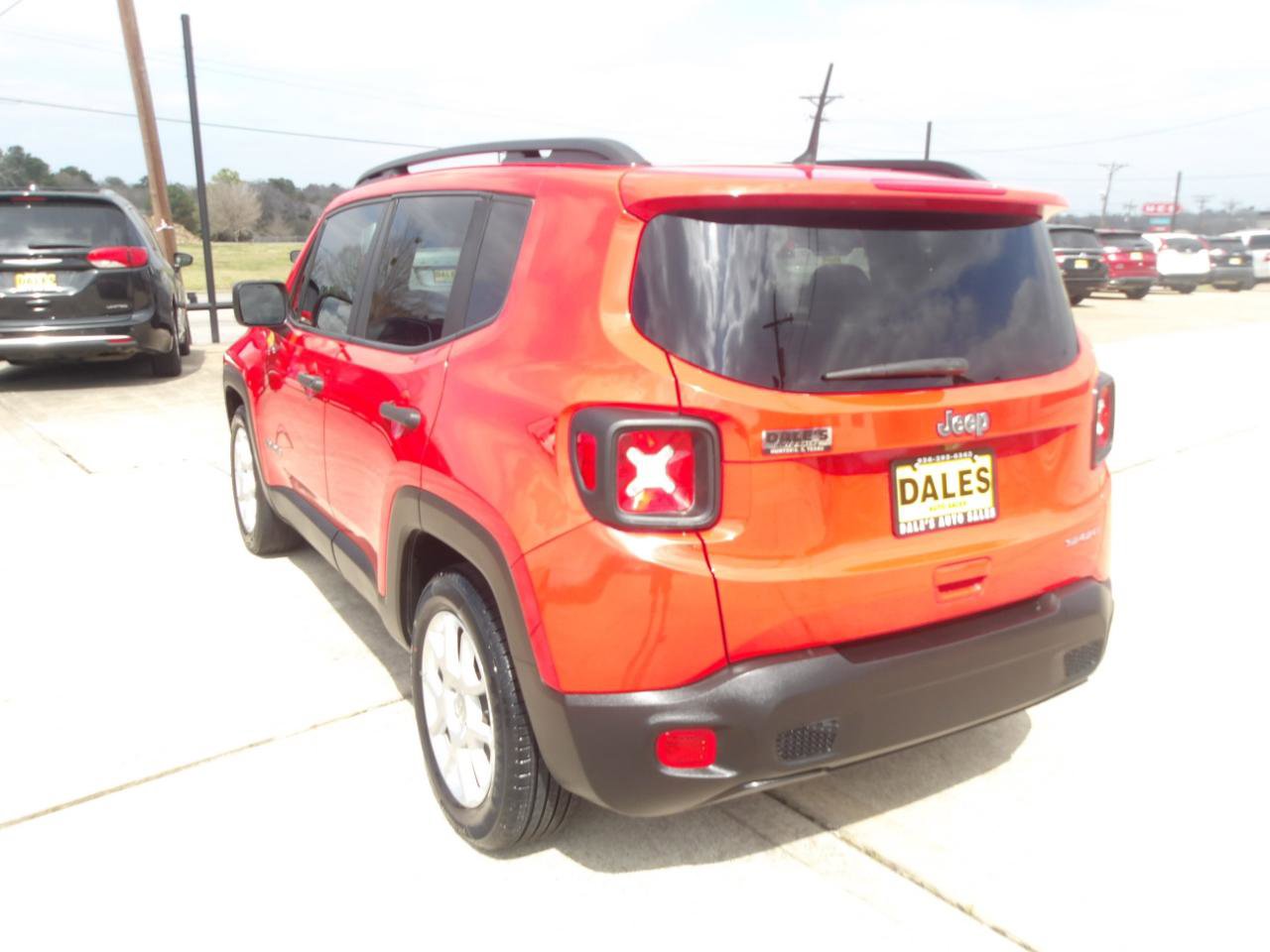 Used 2020 Jeep Renegade Sport w/ Sport Appearance Group FWD image 14
