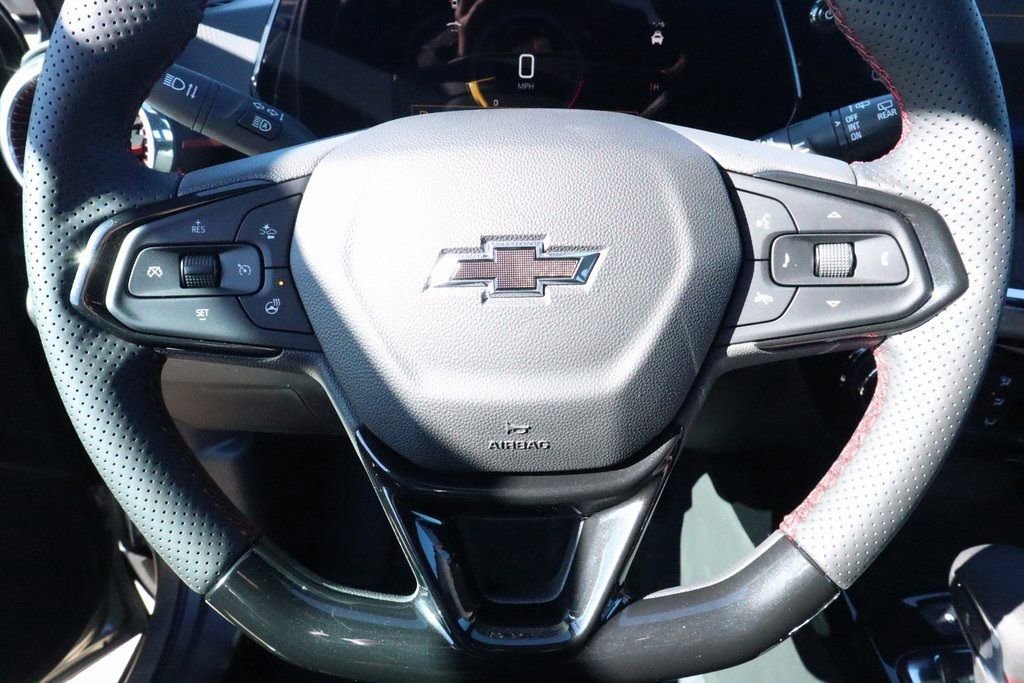 New 2026 Chevrolet Trax RS w/ Sunroof Package image 3