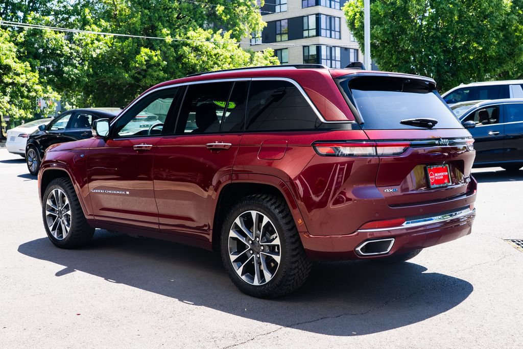 Used 2023 Jeep Grand Cherokee Overland w/ Advanced Protech Group III AWD/4WD image 4