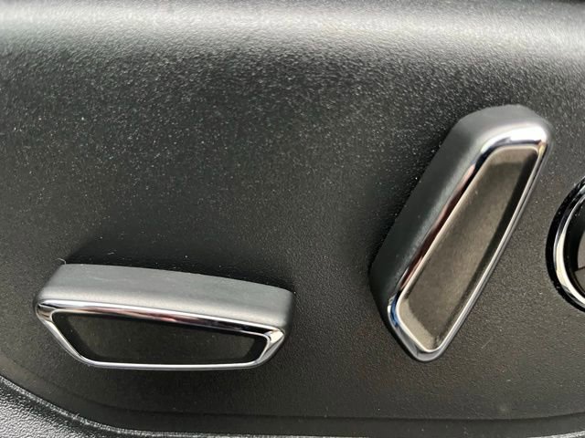 Used 2018 Ford F150 Lariat w/ Equipment Group 502A Luxury image 13