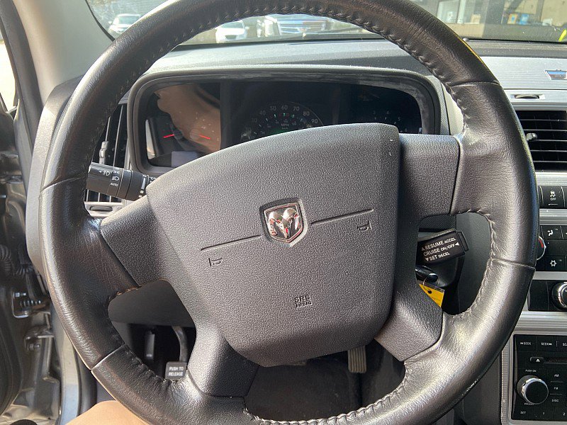 Used 2010 Dodge Journey SXT w/ Flexible Seating Group FWD image 8