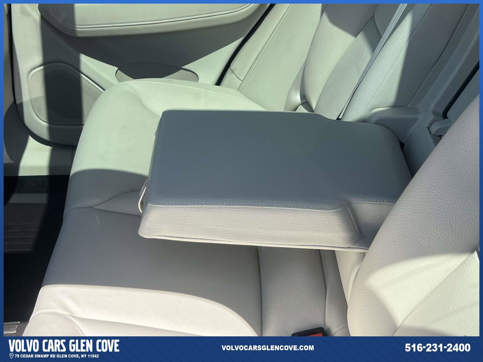 Certified 2024 Volvo XC60 B5 Plus w/ Protection Package Premier image 10