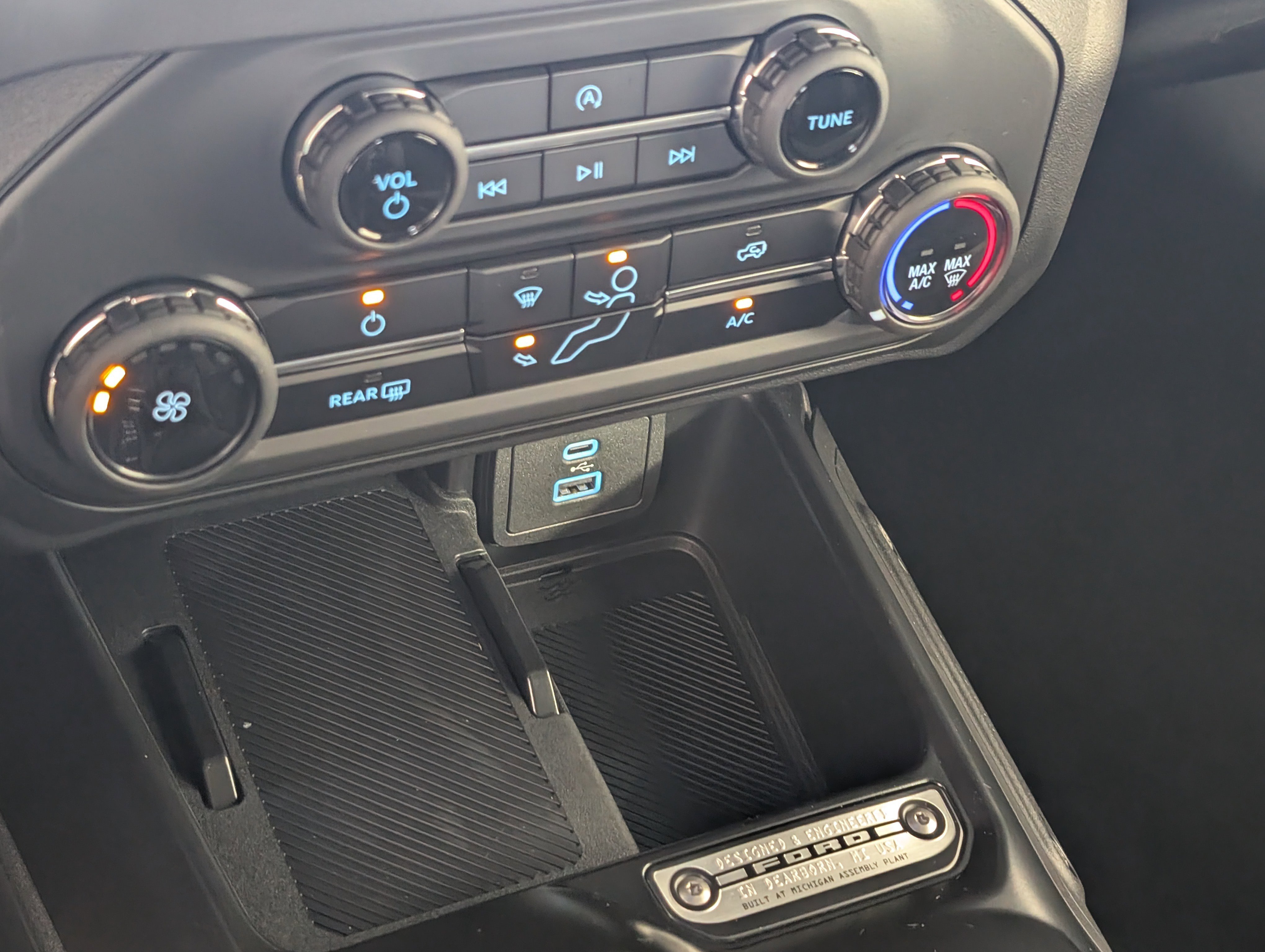 New 2025 Ford Bronco 4-Door image 15