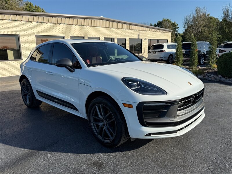 Used 2025 Porsche Macan Turbo AWD/4WD image 4