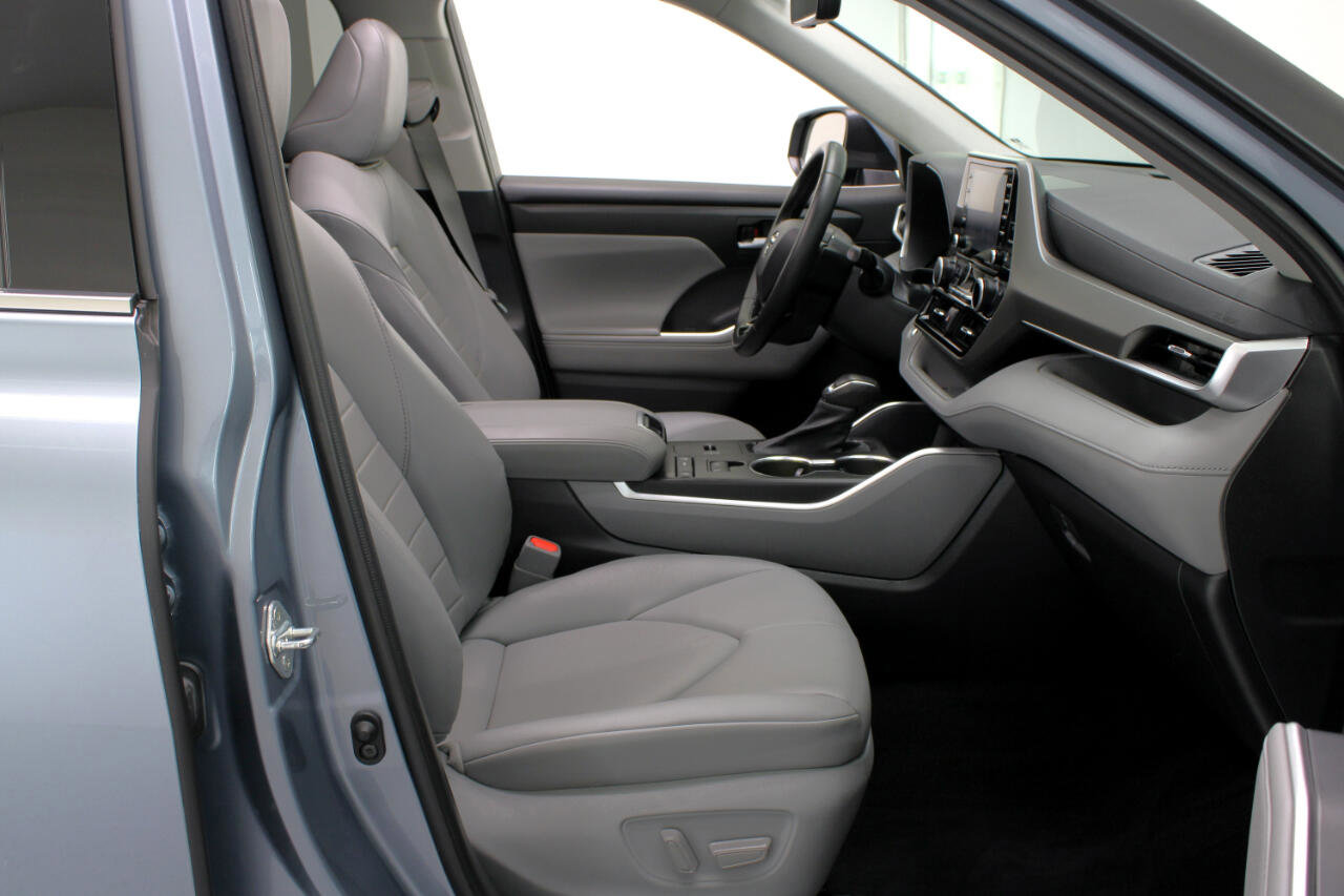 Used 2021 Toyota Highlander XLE image 51