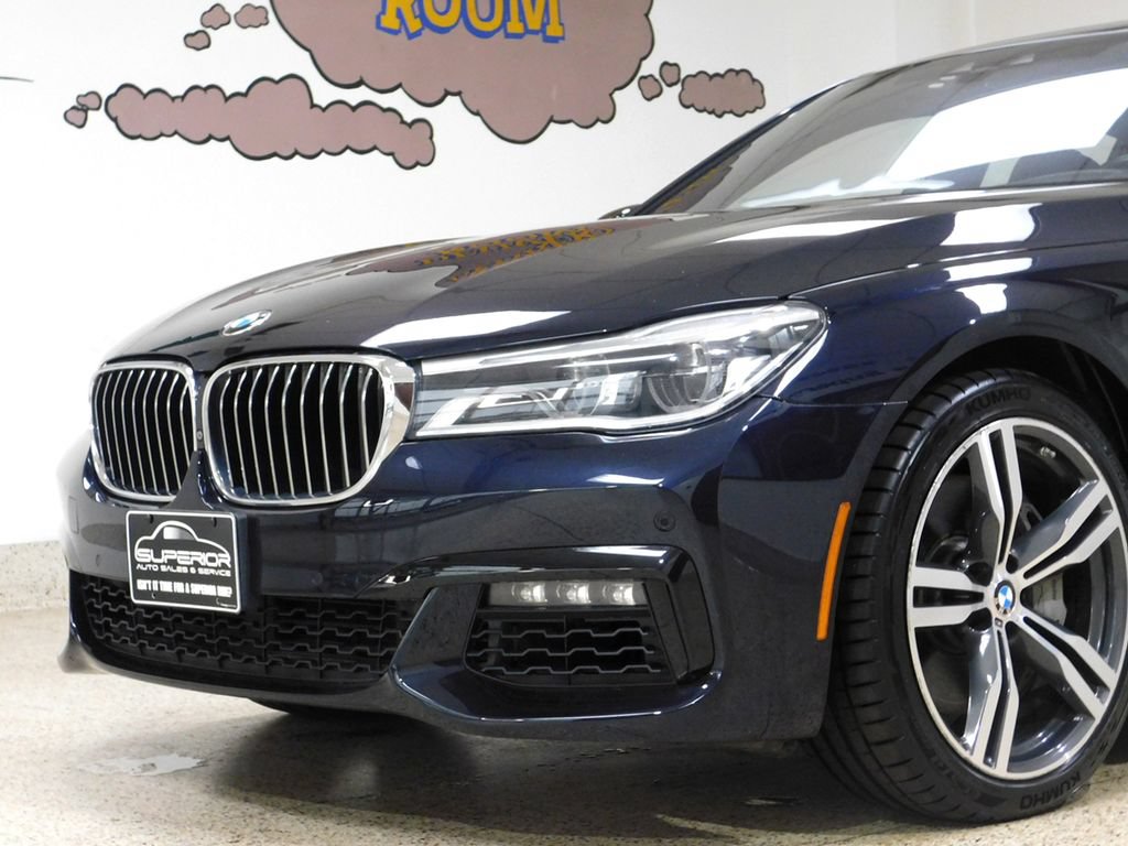 Used 2019 BMW 750i xDrive AWD/4WD image 16