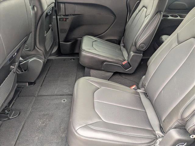 New 2026 Chrysler Pacifica Select image 15