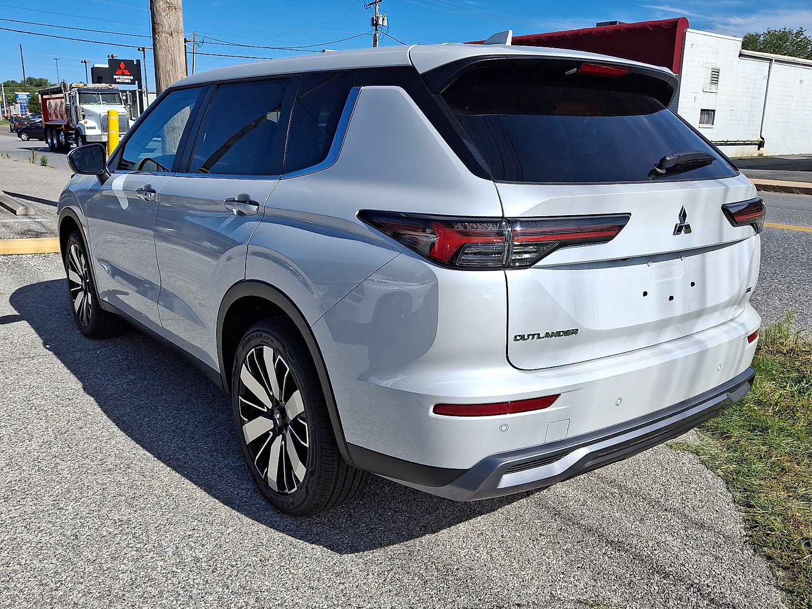 New 2026 Mitsubishi Outlander SE AWD/4WD image 5